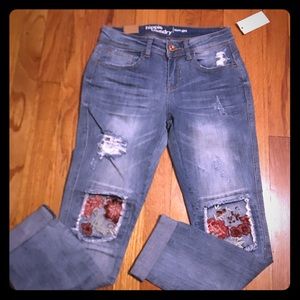 Hippie Laundry skinny crop jeans 👖floral knee NWT